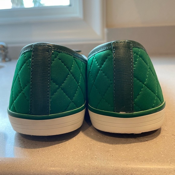 Tory Burch Caruso Sneaker | Green - Picture 4 of 9
